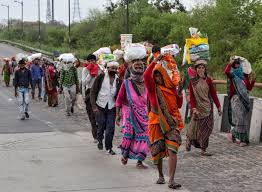 #Migrant Workers प्रवासी मजदूरों को उनके घरों तक 15 दिनों में पहुचांए राज्य सरकारे : Supreme Court